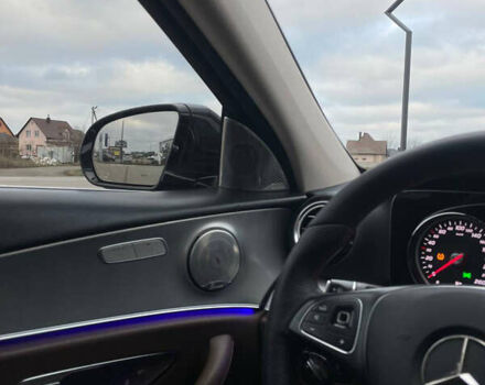 Черный Мерседес Е-Класс, объемом двигателя 2 л и пробегом 460 тыс. км за 24700 $, фото 6 на Automoto.ua