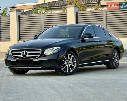 Черный Мерседес Е-Класс, объемом двигателя 2 л и пробегом 113 тыс. км за 33500 $, фото 7 на Automoto.ua