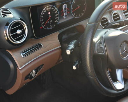 Чорний Мерседес Е-Клас, об'ємом двигуна 2.99 л та пробігом 68 тис. км за 44900 $, фото 21 на Automoto.ua