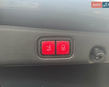 Черный Мерседес Е-Класс, объемом двигателя 2.93 л и пробегом 220 тыс. км за 42899 $, фото 16 на Automoto.ua