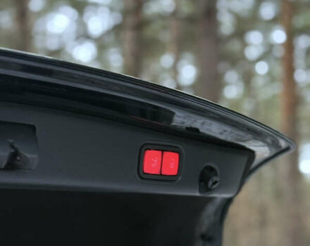 Черный Мерседес Е-Класс, объемом двигателя 1.99 л и пробегом 111 тыс. км за 28800 $, фото 35 на Automoto.ua