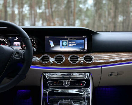 Черный Мерседес Е-Класс, объемом двигателя 1.99 л и пробегом 111 тыс. км за 28800 $, фото 25 на Automoto.ua