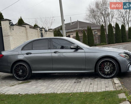 Чорний Мерседес Е-Клас, об'ємом двигуна 3 л та пробігом 139 тис. км за 41000 $, фото 5 на Automoto.ua