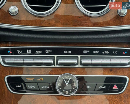 Черный Мерседес Е-Класс, объемом двигателя 2 л и пробегом 87 тыс. км за 32000 $, фото 34 на Automoto.ua