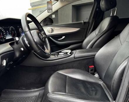 Чорний Мерседес Е-Клас, об'ємом двигуна 2 л та пробігом 405 тис. км за 22800 $, фото 15 на Automoto.ua