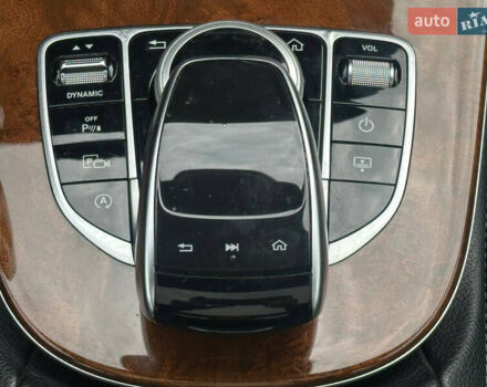 Черный Мерседес Е-Класс, объемом двигателя 2 л и пробегом 87 тыс. км за 32000 $, фото 33 на Automoto.ua