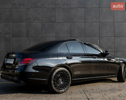 Черный Мерседес Е-Класс, объемом двигателя 1.95 л и пробегом 225 тыс. км за 35500 $, фото 6 на Automoto.ua