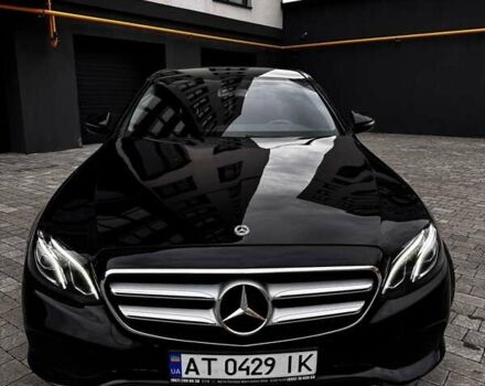 Чорний Мерседес Е-Клас, об'ємом двигуна 2 л та пробігом 405 тис. км за 22800 $, фото 4 на Automoto.ua