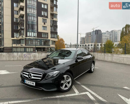 Черный Мерседес Е-Класс, объемом двигателя 1.95 л и пробегом 140 тыс. км за 34500 $, фото 1 на Automoto.ua