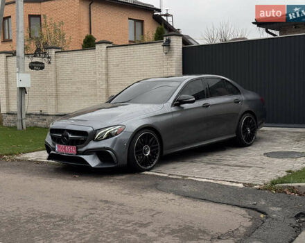 Чорний Мерседес Е-Клас, об'ємом двигуна 3 л та пробігом 139 тис. км за 41000 $, фото 1 на Automoto.ua