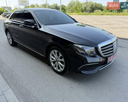 Черный Мерседес Е-Класс, объемом двигателя 2 л и пробегом 145 тыс. км за 28500 $, фото 6 на Automoto.ua