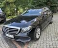 Черный Мерседес Е-Класс, объемом двигателя 1.95 л и пробегом 255 тыс. км за 32721 $, фото 1 на Automoto.ua