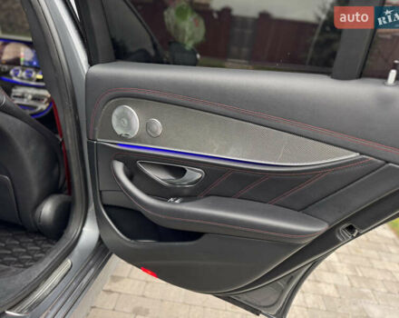 Чорний Мерседес Е-Клас, об'ємом двигуна 3 л та пробігом 139 тис. км за 41000 $, фото 21 на Automoto.ua