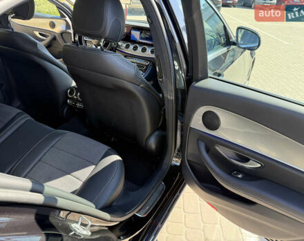 Черный Мерседес Е-Класс, объемом двигателя 1.95 л и пробегом 199 тыс. км за 27600 $, фото 6 на Automoto.ua