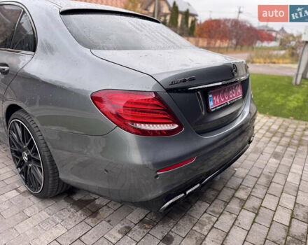 Чорний Мерседес Е-Клас, об'ємом двигуна 3 л та пробігом 139 тис. км за 41000 $, фото 10 на Automoto.ua