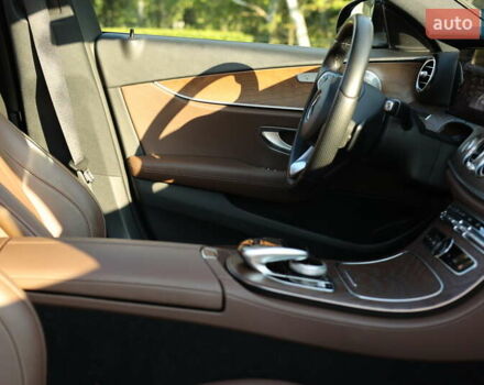 Чорний Мерседес Е-Клас, об'ємом двигуна 2.99 л та пробігом 68 тис. км за 44900 $, фото 34 на Automoto.ua