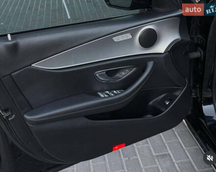 Чорний Мерседес Е-Клас, об'ємом двигуна 1.95 л та пробігом 94 тис. км за 32000 $, фото 10 на Automoto.ua