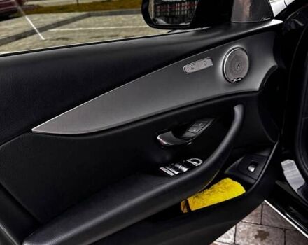 Чорний Мерседес Е-Клас, об'ємом двигуна 2 л та пробігом 405 тис. км за 22800 $, фото 17 на Automoto.ua