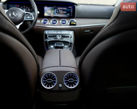 Черный Мерседес Е-Класс, объемом двигателя 1.95 л и пробегом 225 тыс. км за 35500 $, фото 54 на Automoto.ua