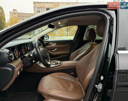Черный Мерседес Е-Класс, объемом двигателя 1.95 л и пробегом 140 тыс. км за 34500 $, фото 6 на Automoto.ua