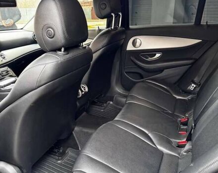 Чорний Мерседес Е-Клас, об'ємом двигуна 2 л та пробігом 405 тис. км за 22800 $, фото 18 на Automoto.ua