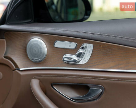 Черный Мерседес Е-Класс, объемом двигателя 1.95 л и пробегом 225 тыс. км за 35500 $, фото 38 на Automoto.ua