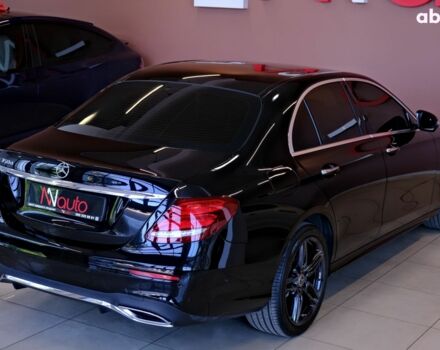 Чорний Мерседес Е-Клас, об'ємом двигуна 3 л та пробігом 123 тис. км за 37900 $, фото 4 на Automoto.ua