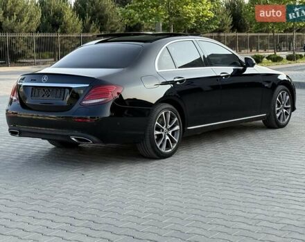 Черный Мерседес Е-Класс, объемом двигателя 2 л и пробегом 113 тыс. км за 33500 $, фото 33 на Automoto.ua