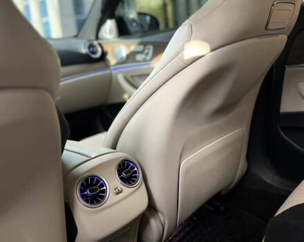 Чорний Мерседес Е-Клас, об'ємом двигуна 3 л та пробігом 154 тис. км за 40500 $, фото 9 на Automoto.ua