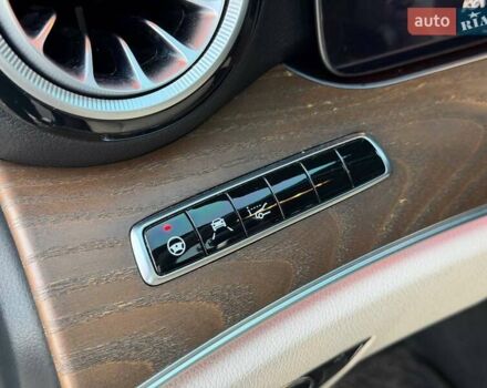 Чорний Мерседес Е-Клас, об'ємом двигуна 3 л та пробігом 152 тис. км за 38000 $, фото 49 на Automoto.ua