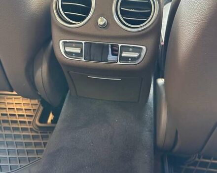 Черный Мерседес Е-Класс, объемом двигателя 1.95 л и пробегом 255 тыс. км за 32721 $, фото 11 на Automoto.ua