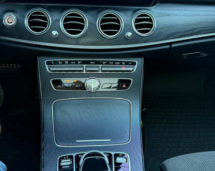 Чорний Мерседес Е-Клас, об'ємом двигуна 2.2 л та пробігом 206 тис. км за 35000 $, фото 17 на Automoto.ua