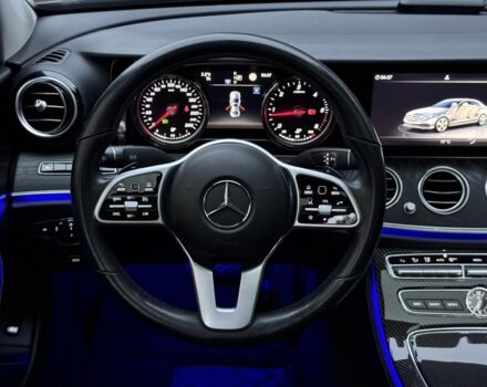 Чорний Мерседес Е-Клас, об'ємом двигуна 2 л та пробігом 109 тис. км за 32900 $, фото 3 на Automoto.ua