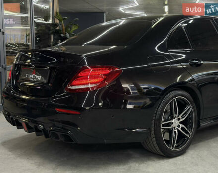 Черный Мерседес Е-Класс, объемом двигателя 3 л и пробегом 113 тыс. км за 38900 $, фото 16 на Automoto.ua