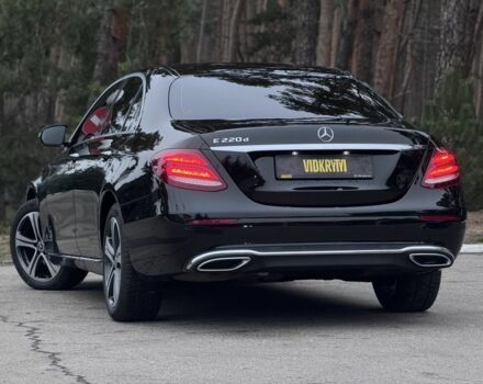 Чорний Мерседес Е-Клас, об'ємом двигуна 2 л та пробігом 109 тис. км за 32900 $, фото 7 на Automoto.ua