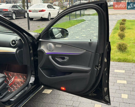 Чорний Мерседес Е-Клас, об'ємом двигуна 2 л та пробігом 204 тис. км за 31500 $, фото 41 на Automoto.ua