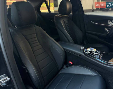 Мерседес Е-Клас 2019 у Одесі на Automoto.ua Чорний Мерседес Е-Клас, об'ємом двигуна 1.95 л та пробігом 109 тис. км за 32900 $, фото 33 на Automoto.ua