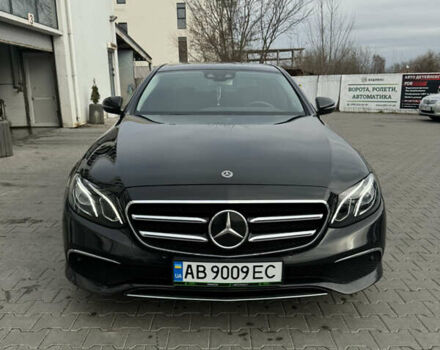 Чорний Мерседес Е-Клас, об'ємом двигуна 1.95 л та пробігом 215 тис. км за 29999 $, фото 1 на Automoto.ua