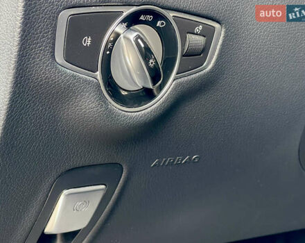 Черный Мерседес Е-Класс, объемом двигателя 1.99 л и пробегом 95 тыс. км за 31700 $, фото 21 на Automoto.ua