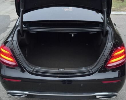 Чорний Мерседес Е-Клас, об'ємом двигуна 2 л та пробігом 109 тис. км за 32900 $, фото 21 на Automoto.ua