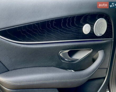 Черный Мерседес Е-Класс, объемом двигателя 1.99 л и пробегом 95 тыс. км за 31700 $, фото 24 на Automoto.ua