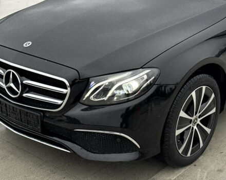 Чорний Мерседес Е-Клас, об'ємом двигуна 2 л та пробігом 67 тис. км за 39000 $, фото 9 на Automoto.ua