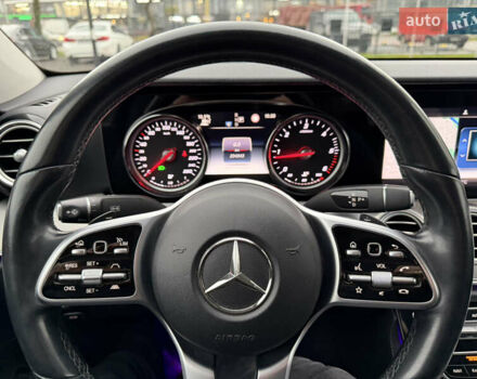 Чорний Мерседес Е-Клас, об'ємом двигуна 2 л та пробігом 204 тис. км за 31500 $, фото 49 на Automoto.ua