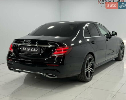 Черный Мерседес Е-Класс, объемом двигателя 2 л и пробегом 142 тыс. км за 36900 $, фото 9 на Automoto.ua