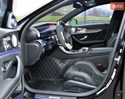 Черный Мерседес Е-Класс, объемом двигателя 3 л и пробегом 113 тыс. км за 52999 $, фото 27 на Automoto.ua