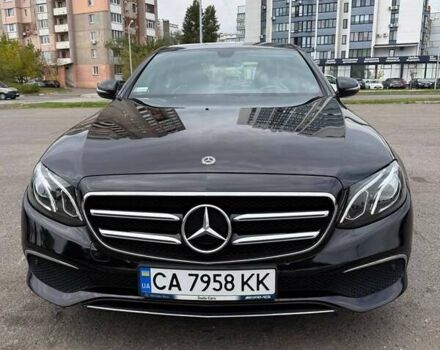 Черный Мерседес Е-Класс, объемом двигателя 1.95 л и пробегом 216 тыс. км за 32000 $, фото 1 на Automoto.ua
