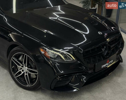 Черный Мерседес Е-Класс, объемом двигателя 3 л и пробегом 113 тыс. км за 38900 $, фото 2 на Automoto.ua