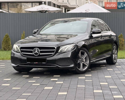 Чорний Мерседес Е-Клас, об'ємом двигуна 2 л та пробігом 204 тис. км за 31500 $, фото 1 на Automoto.ua