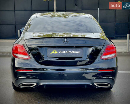 Черный Мерседес Е-Класс, объемом двигателя 1.99 л и пробегом 95 тыс. км за 31700 $, фото 12 на Automoto.ua