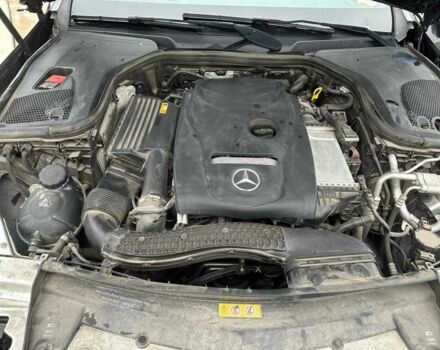 Черный Мерседес Е-Класс, объемом двигателя 2 л и пробегом 39 тыс. км за 7000 $, фото 6 на Automoto.ua